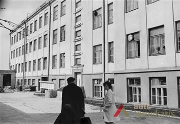 Textile factory „Kaspinas“. Photo by E. Katinas, 1973, from Lithuanian central state archive, photodocuments department.  