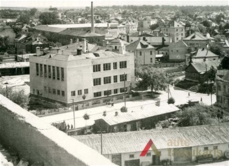 Žaliakalnio vaizdas nuo Radijo f. stogo,1956. KTU ASI archyvas, PK-1879-12.