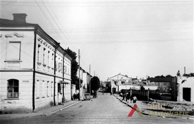Banko griuvėsiai po 1944 m. Iš KPD Kultūros vertybių registro bylos nr. 16074 (nuotr. saugoma Kėdainių krašto muziejuje)