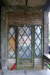 Pagrindinio įėjimo durys 2012 m. V. Petrulio nuotr.