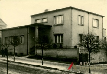 Klinikos vaizdas iš P. Višinskio g. apie 1940 m. Nuotr. aut. nežinomas. Iš Šiaulių „Aušros“ muziejaus rinkinio 