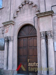Fasado fragmentas. V. Petrulio nuotr., 2006 m.