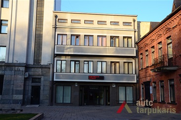 Laisvės al. 96 veikė M. Rezniko tekstilės krautuvė. 2014 m. P. T. Laurinaitis.