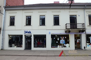 Pastatuose Laisvės al. 89, buvo įkurta Mosėjaus Svagalsono skrybėlių ir kepurių krautuvė ir Sonės Kacienės moteriškų rūbų siūvykla. 2014 m. P. T. Laurinaičio nuotr.