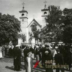 Karmėlavos bažnyčia. B. Buračo nuotr., 1937 m., iš leidinio „Miestai ir miesteliai Balio Buračo akimis“, Kaunas, 2007. 
