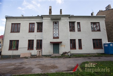 Building in Vasario 16-osios st. 37, Šiauliai. 2015. Photo Rolandas Parafinavičius.