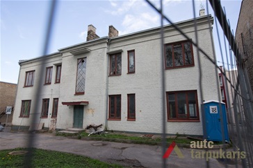 Building in Vasario 16-osios st. 37, Šiauliai. 2015. Photo Rolandas Parafinavičius.