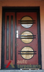 E. Baronienės namo durys, 2016 m. nuotr.