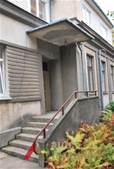 Fragment of the facade. Photo by V. Petrulis, 2013