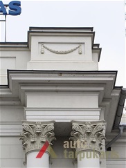 Fasado fragmentas. P. T. Laurinaičio nuotr., 2010 m.