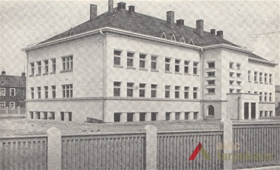 Primary school in Šančiai. Published in: „Lietuva 1918-1938“, Kaunas: Spaudos fondas, 1938, p. 287