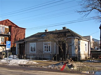 Pirmasis namas prieš rekonstrukciją. P. T. Laurinaičio nuotr., 2011 m.