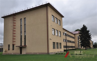 Gimnazijos pastatas. V. Petrulio nuotr., 2016 m.