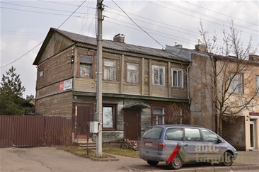 1-asis namas, statytas 1924 m. P. T. Laurinaičio nuotr., 2012 m.
